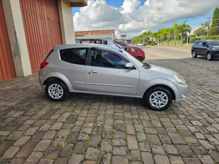 FORD - KA - 2010/2010 - Prata - R$ 22.500,00