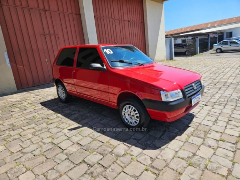 FIAT - UNO - 2009/2010 - Vermelha - R$ 20.900,00