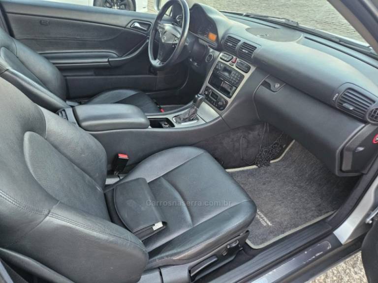 MERCEDES-BENZ - 230 - 2001/2002 - Prata - R$ 42.500,00