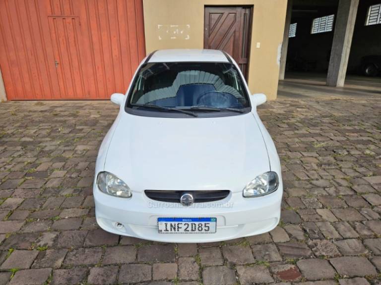 CHEVROLET - CLASSIC - 2006/2007 - Branca - R$ 19.500,00