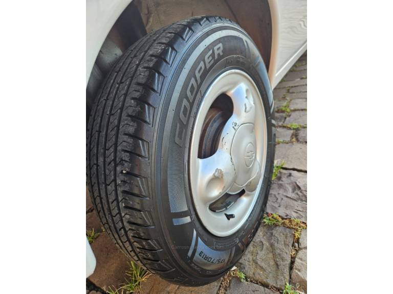 CHEVROLET - CLASSIC - 2006/2007 - Branca - R$ 19.500,00