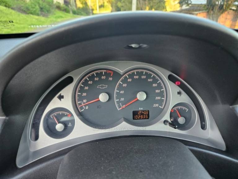 CHEVROLET - CORSA - 2009/2009 - Prata - R$ 29.500,00
