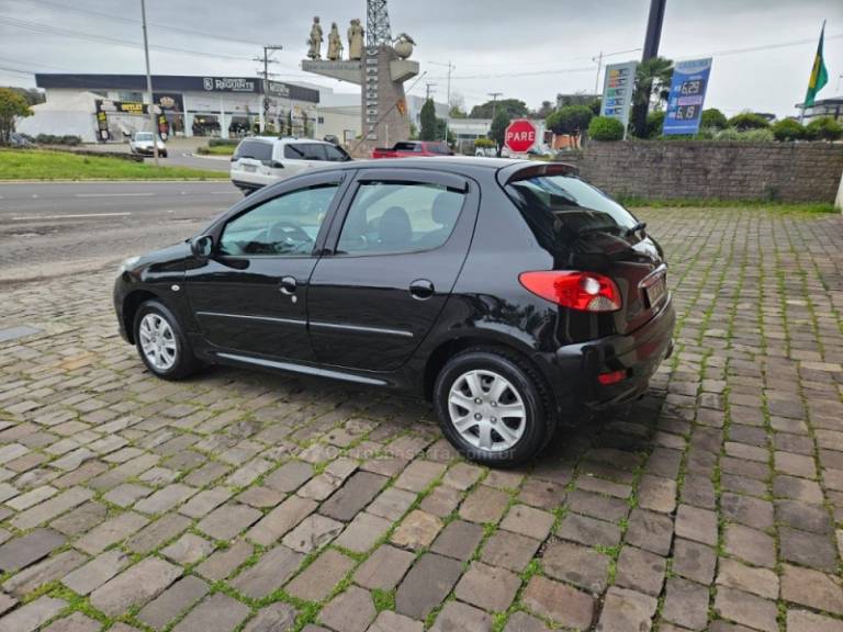 PEUGEOT - 207 - 2012/2013 - Preta - R$ 25.900,00