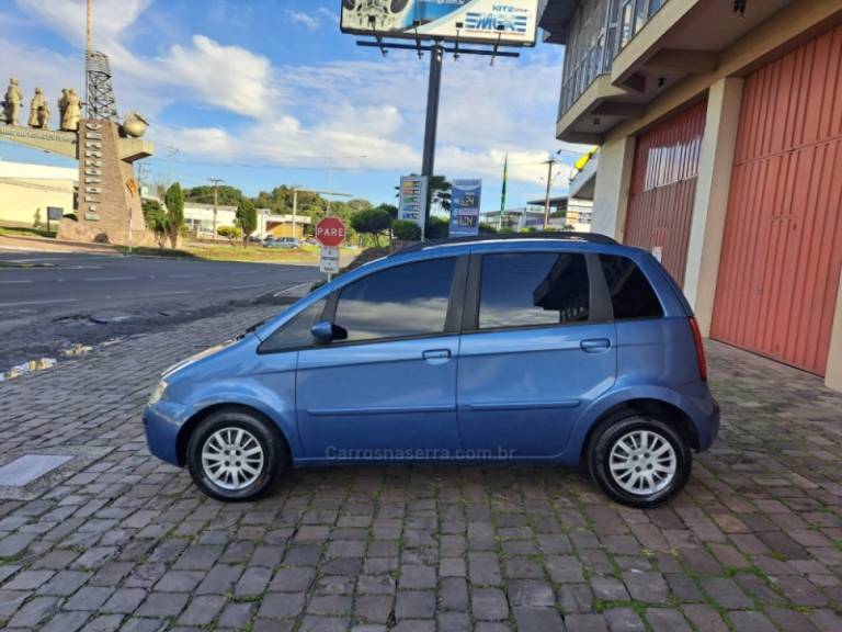 FIAT - IDEA - 2005/2006 - Azul - R$ 24.500,00