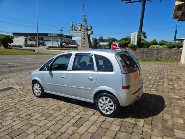 CHEVROLET - MERIVA - 2009/2010 - Prata - R$ 29.500,00