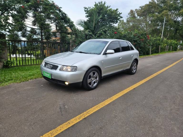 AUDI - A3 - 2003/2003 - Prata - R$ 26.900,00