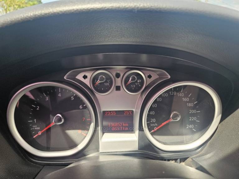 FORD - FOCUS - 2013/2013 - Branca - R$ 43.900,00