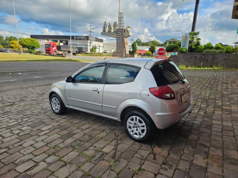 FORD - KA - 2010/2010 - Prata - R$ 22.500,00