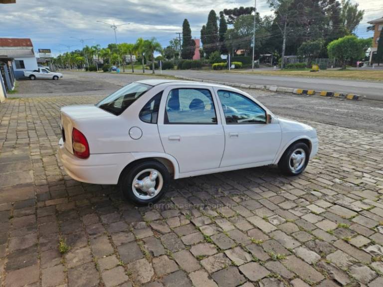 CHEVROLET - CLASSIC - 2006/2007 - Branca - R$ 19.500,00