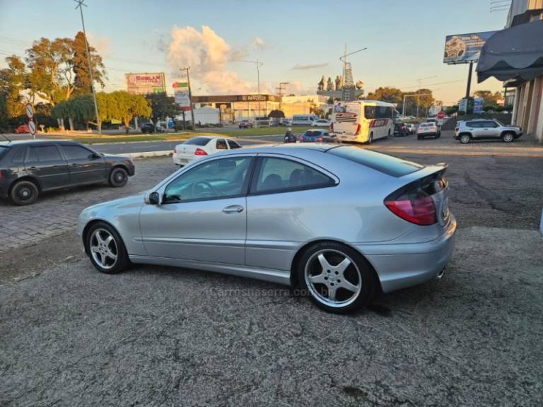 MERCEDES-BENZ - 230 - 2001/2002 - Prata - R$ 42.500,00