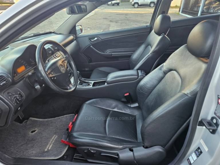 MERCEDES-BENZ - 230 - 2001/2002 - Prata - R$ 42.500,00