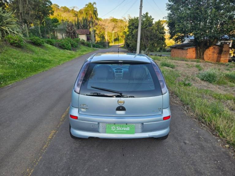 CHEVROLET - CORSA - 2009/2009 - Prata - R$ 29.500,00