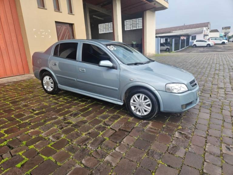 CHEVROLET - ASTRA - 2002/2003 - Prata - R$ 26.500,00