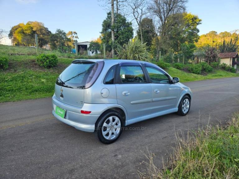 CHEVROLET - CORSA - 2009/2009 - Prata - R$ 29.500,00