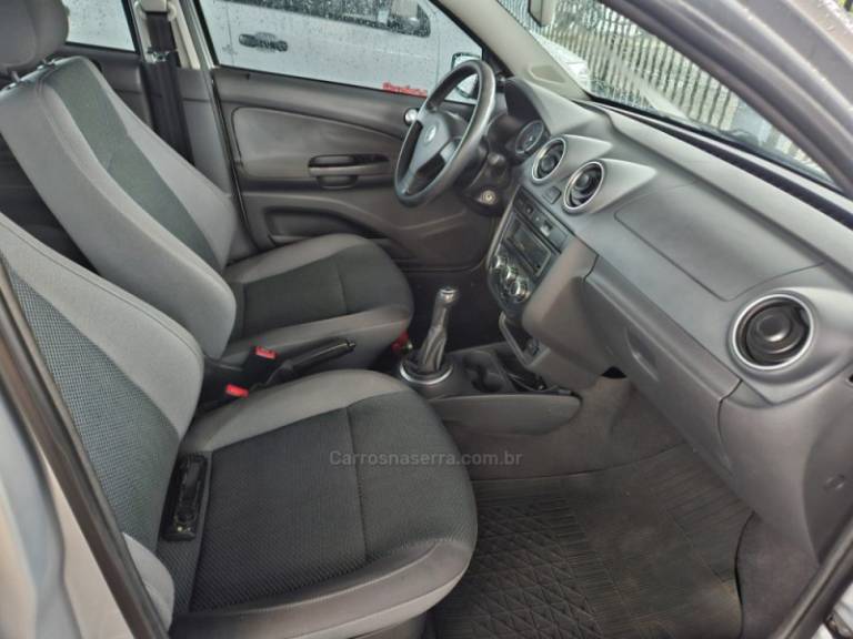 VOLKSWAGEN - GOL - 2009/2010 - Prata - R$ 33.500,00